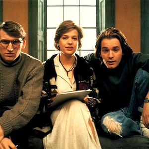 Foto Tumba al ras de la tierra