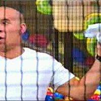 Foto Una niñera a prueba de balas