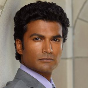 Foto Sendhil Ramamurthy