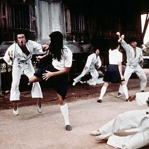 Foto El hombre con el revolver de oro