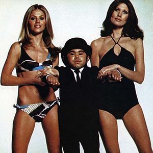 Foto El hombre con el revolver de oro