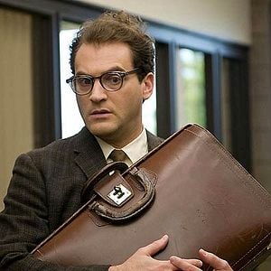 Foto Un hombre serio