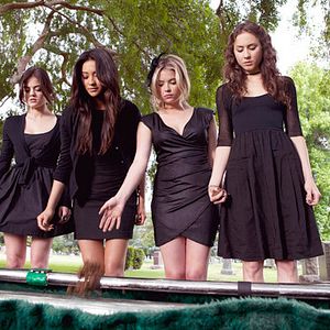 Foto Troian Bellisario