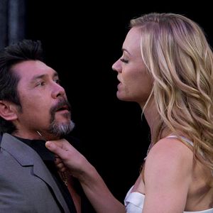 Foto Yvonne Strahovski