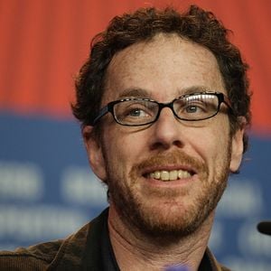 Foto Temple de acero