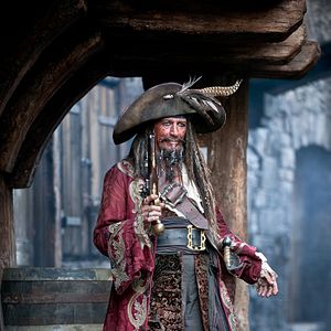 Foto Piratas del Caribe: Navegando aguas misteriosas