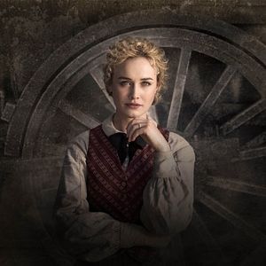 Foto Dominique McElligott