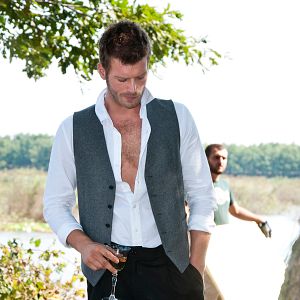 Foto Kuzey Güney: Dos hermanos y un mismo amor