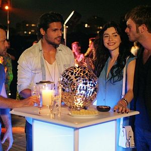 Foto Kuzey Güney: Dos hermanos y un mismo amor