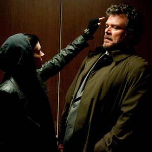 Foto La chica del dragón tatuado