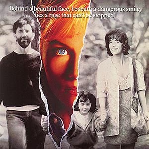 Foto La mano que mece la cuna