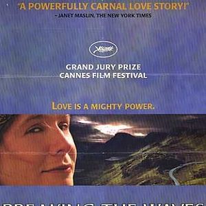 Foto Rompiendo las olas