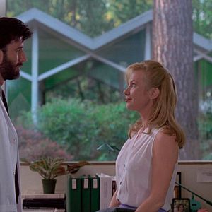 Foto La mano que mece la cuna