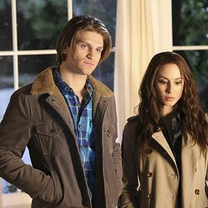 Foto Troian Bellisario