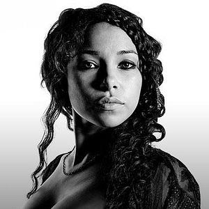 Foto Jessica Parker Kennedy