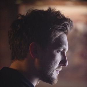 Foto Scott Michael Foster