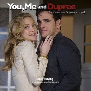 Foto Tres son multitud