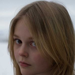Foto Emily Alyn Lind