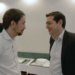 Foto Política, Manual de Instrucciones