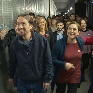 Foto Política, Manual de Instrucciones