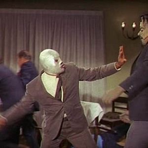 Foto Santo y Blue Demon contra los Monstruos