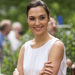 Foto Espiando a los vecinos