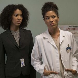 Foto Jasmin Savoy Brown