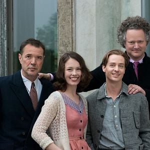 Foto Never look away