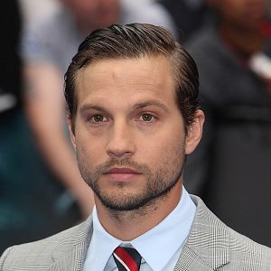 Foto Logan Marshall-Green