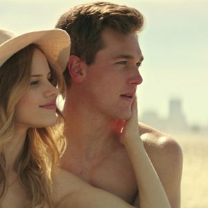 Foto Taylor John Smith