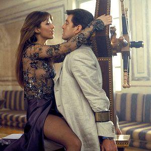 Foto 007: El mundo nunca es suficiente