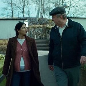 Foto Un hombre gruñón