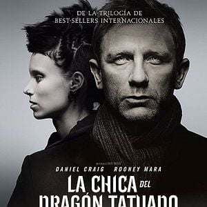 Foto La chica del dragón tatuado