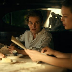 Foto Never look away