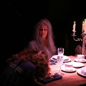 Foto Malicious: en el vientre del diablo