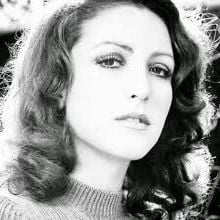 Foto Angélica María