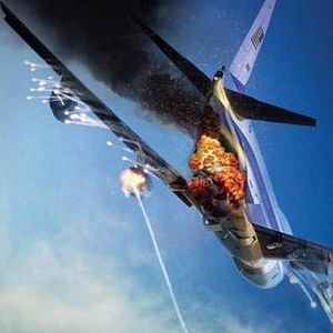 Foto Agente bajo fuego