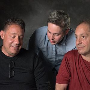 Foto Three Identical Strangers
