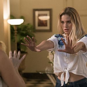 Foto Virginia Gardner