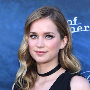 Foto Elizabeth Lail
