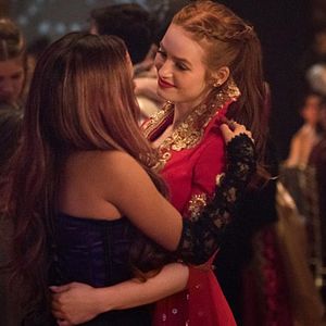 Foto Madelaine Petsch