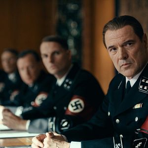 Foto Never look away