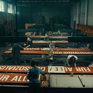 Foto Never look away