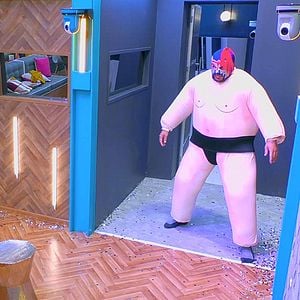 Foto LOL: Last One Laughing