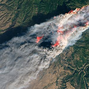 Foto Paradise en llamas