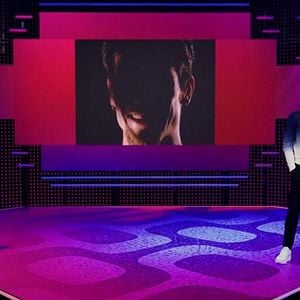 Foto Patriota no deseado con Hasan Minhaj