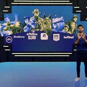 Foto Patriota no deseado con Hasan Minhaj