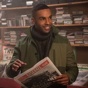 Foto Lucien Laviscount