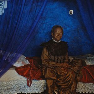 Foto This Is Not a Burial, It's a Resurrection