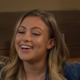 Foto Logan Riley Hassel